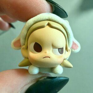 POP BEAN Zsiga Lying Lamb - MINI Figurine Pajama Dressing POP MART